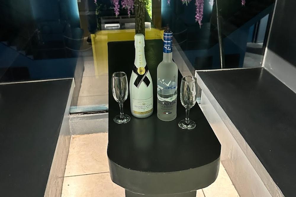 Ikon Lounge Bar & Club