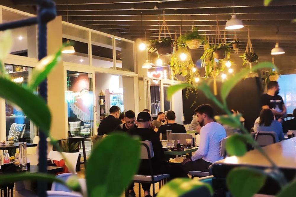 Kaza Cafe Bar
